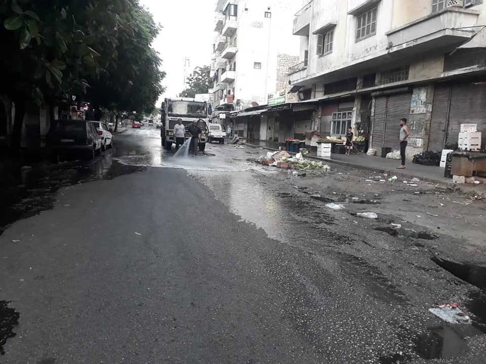ورشات مديرية النظافة مستمرة بأعمالها في شوارع و أحياء المدينة